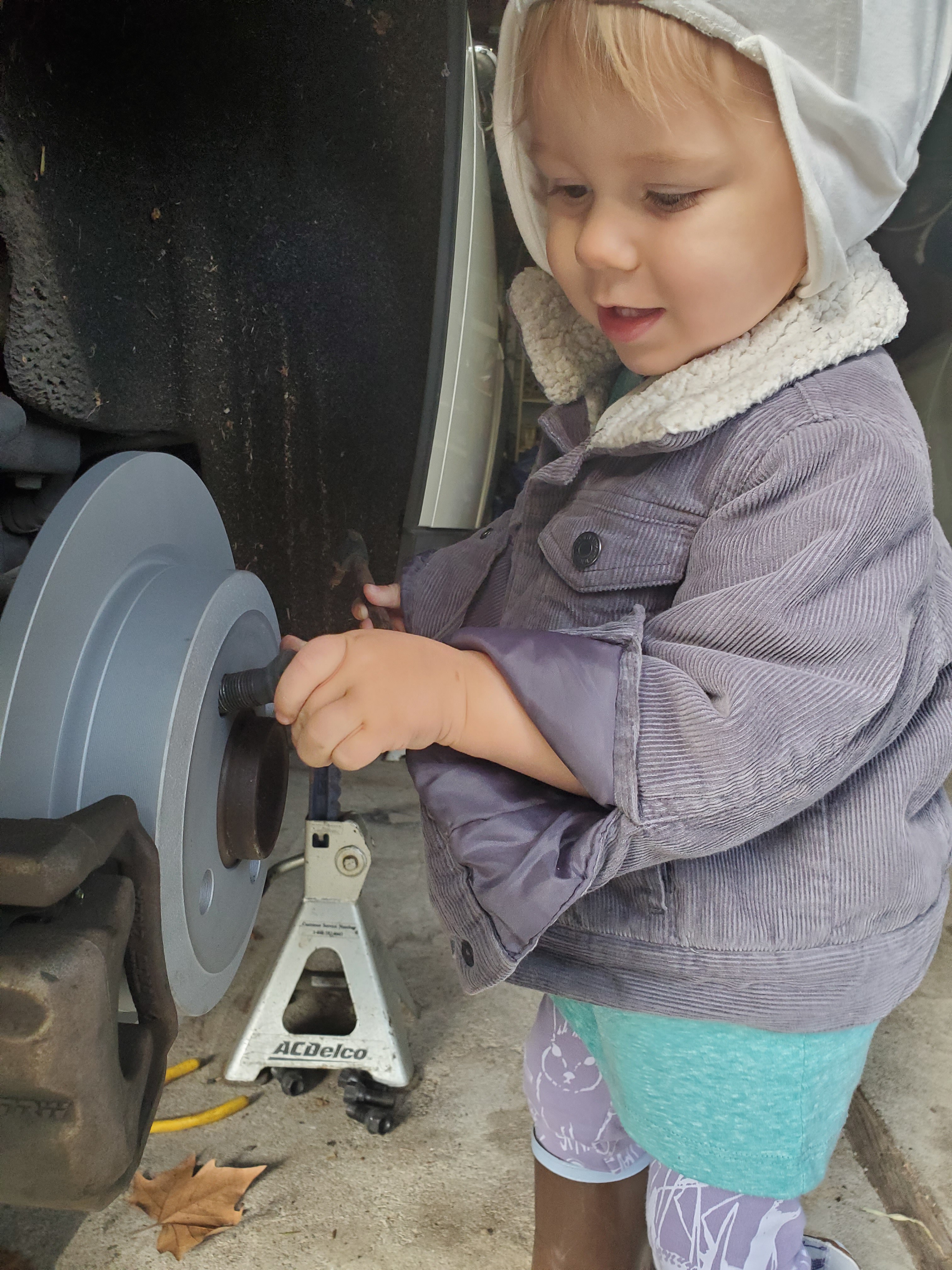 Mobile brake repair at customer home in Austin Texas