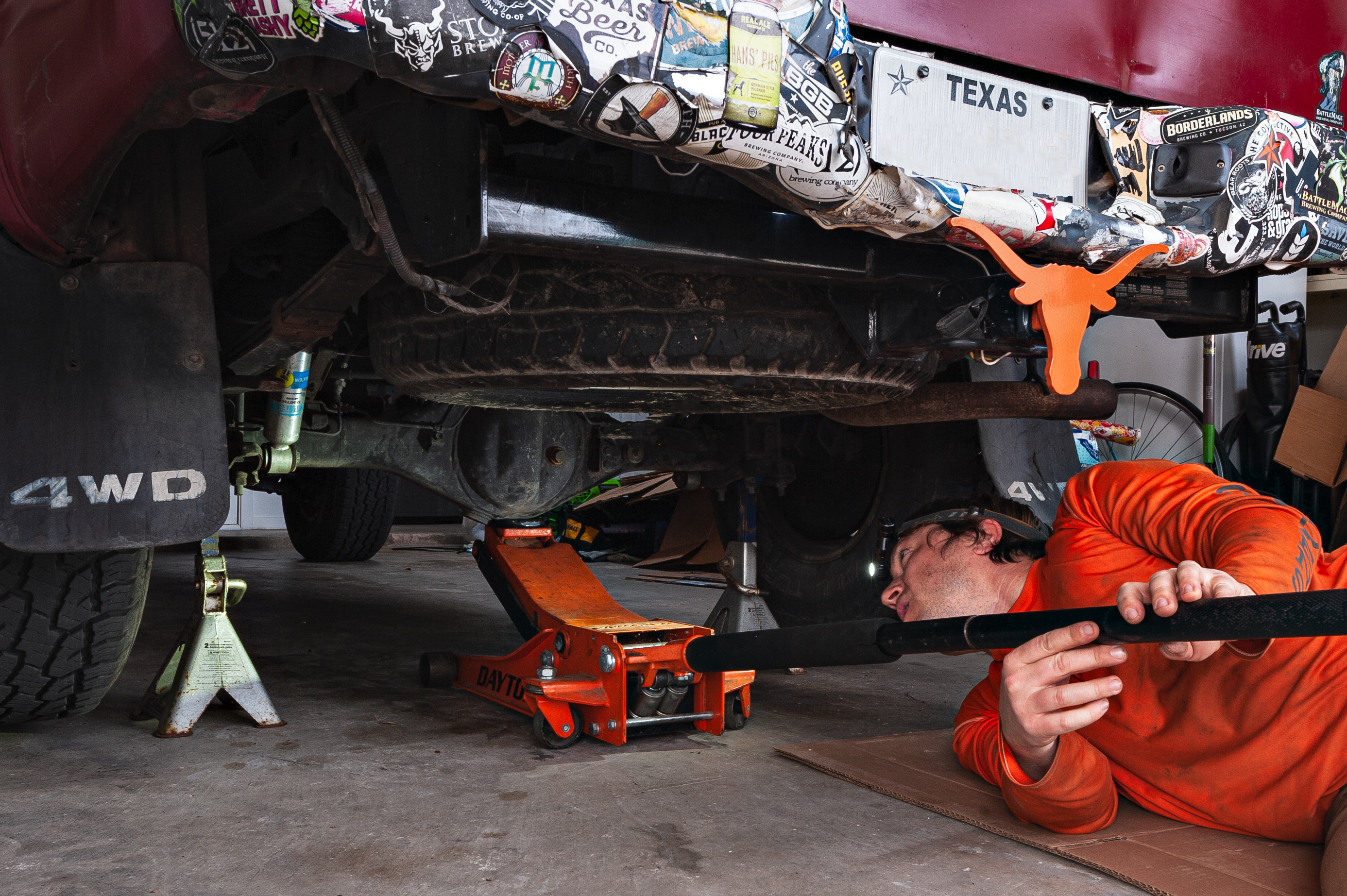 Mechanic performing diagnostic testing on car Austin TX